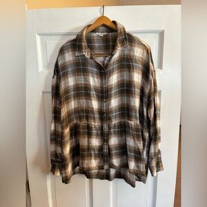 Women’s Size X-Small American Eagle Outfitters Green and Brown Plaid Shirt